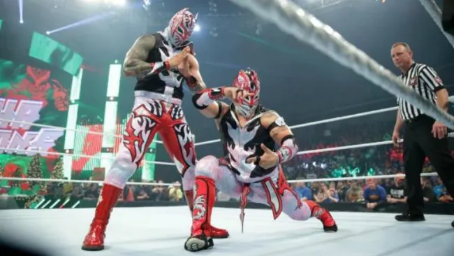 Sin Cara y Kalisto antes de una lucha