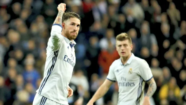 Sergio Ramos festeja tras anotar en el partido contra el Deportivo de La Coruña