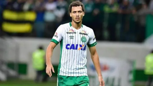 Neto, durante un juego con el Chapecoense
