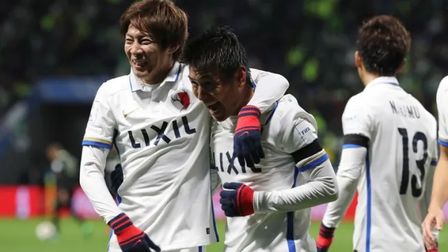 Yasushi Endo celebra su gol contra Atlético Nacional