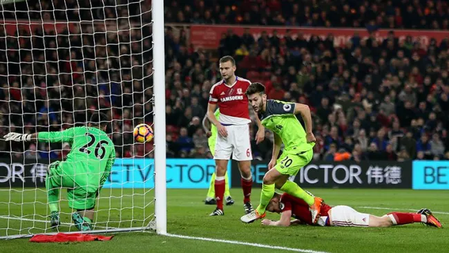 Lallana marca su segundo gol de la noche contra el Middlesbrough 