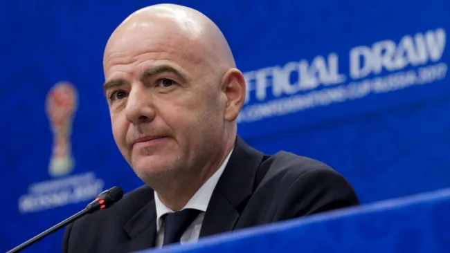 Infantino en rueda de prensa de la Copa Confederaciones 