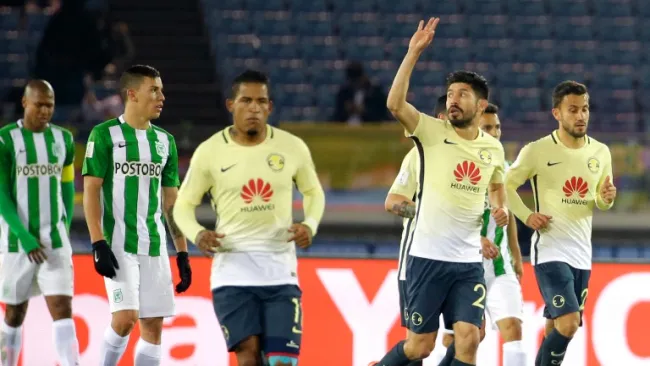 Oribe Peralta celebra su gol frente a Atlético Nacional