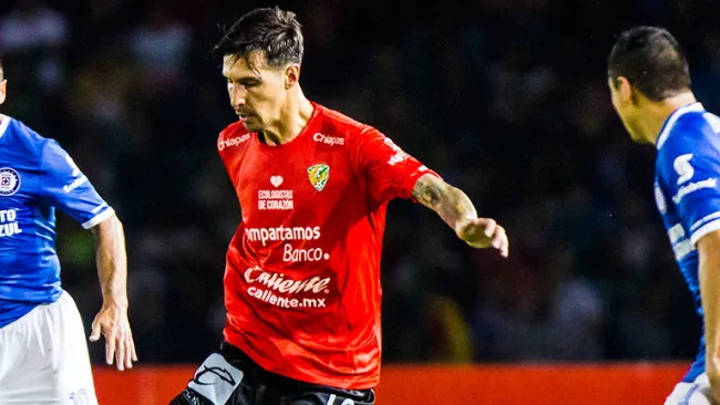 Jonathan Fabbro en un partido de Chiapas
