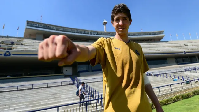 Marco Palacios posa para la cámara en el Olímpico Universitario