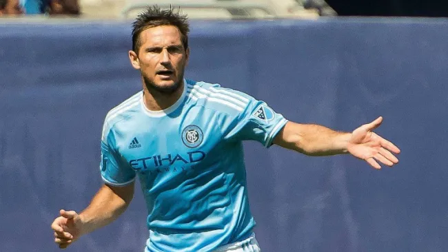 Lampard reclama durante un juego con el New York City