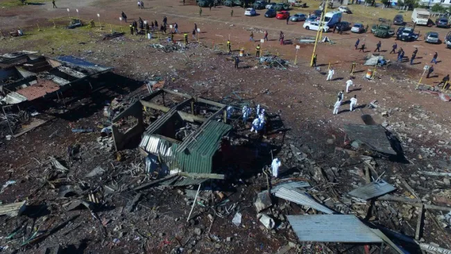 Imagen de los restos del mercado de San Pablito en Tultepec