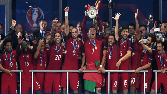 Portugal celebra título de Eurocopa 2016
