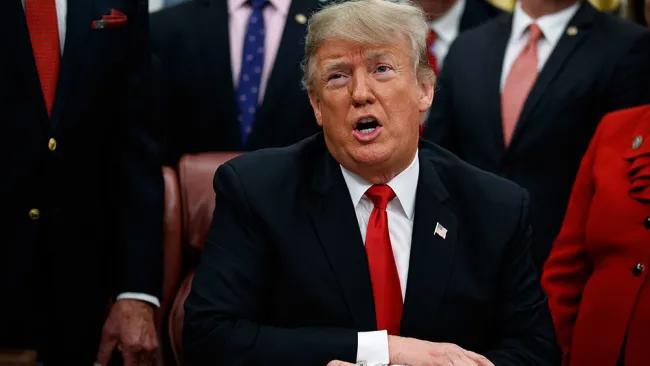 Trump atiende a los medios de comunicación