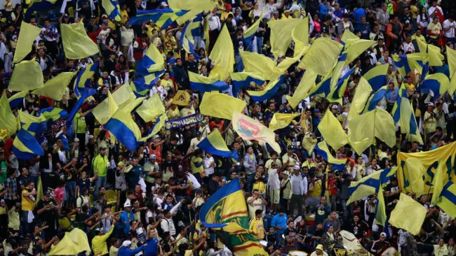 Afición del América previo a festejo por los 13 Títulos