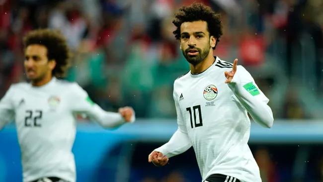 Mohamed Salah festeja gol con Egipto en Rusia 2018