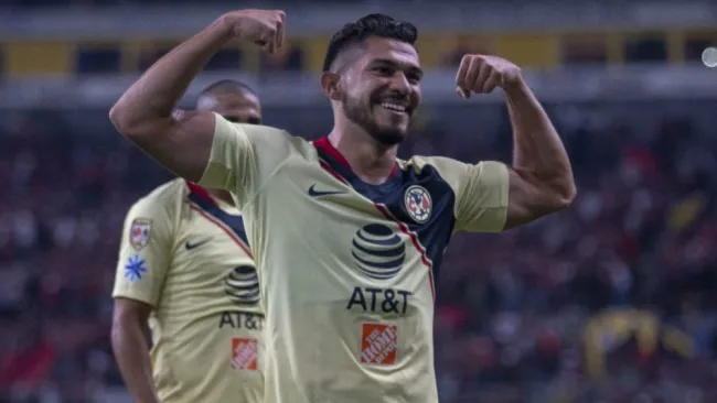 Henry Martín festeja su gol contra el Atlas