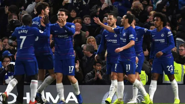 Jugadores del Chelsea festejan triunfo