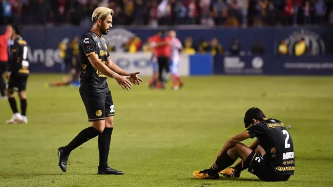 Jugadores de Dorados tras caer en la Final 
