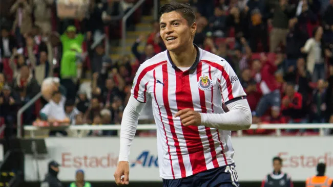 Ronaldo Cisneros festeja gol ante Cafetaleros de Tapachula