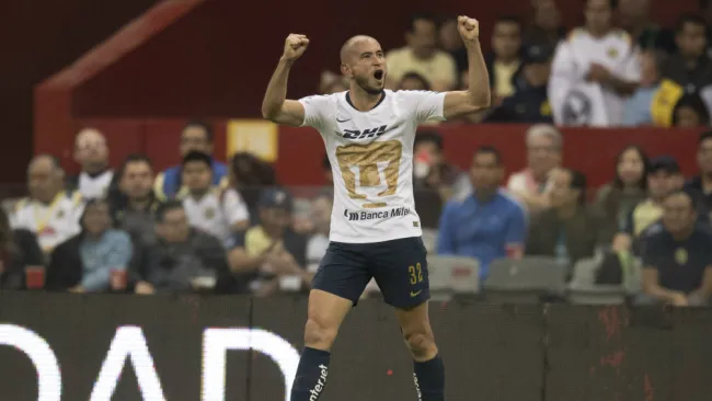 Carlos González celebra anotación contra el América