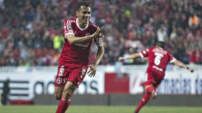 Juan Arango, jugador de Venezuela, festeja anotación con Xolos