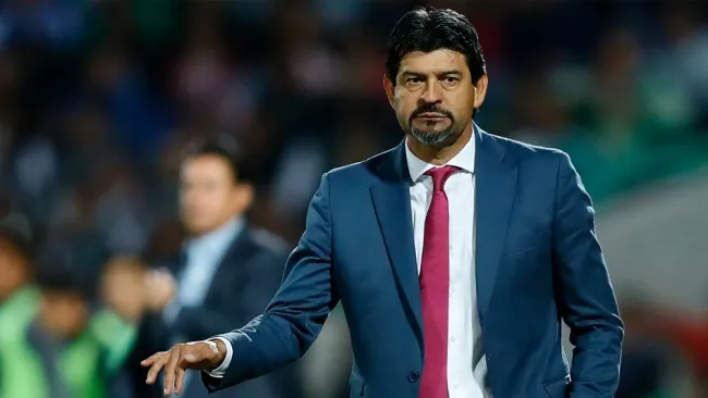 José Saturnino Cardozo, durante el duelo contra Santos