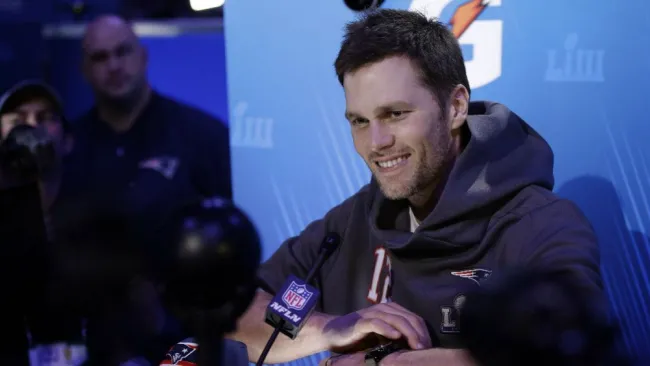 Tom Brady durante la conferencia de prensa