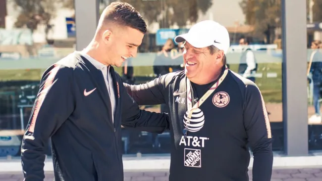 Benedetti ya conoció a su nuevo técnico, el Piojo Herrera