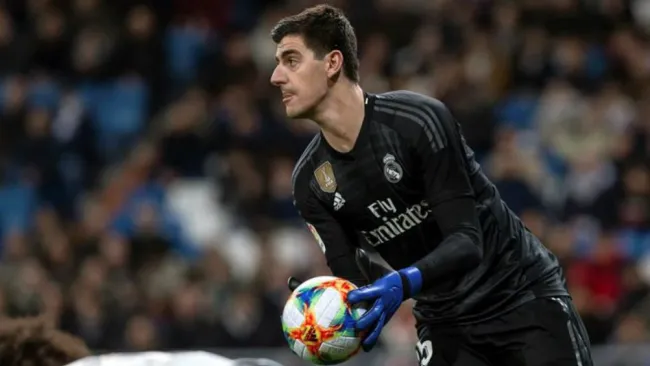 Thibaut Courtois durante un partido con Real Madrid