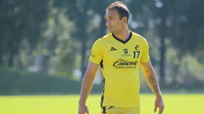 Emanuel Loeschbor, durante un entrenamiento con Morelia