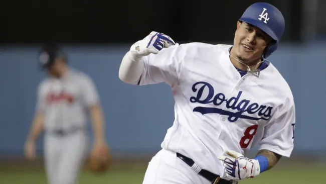 Manny Machado en festejo durante un encuentro con Los Ángeles Dodgers