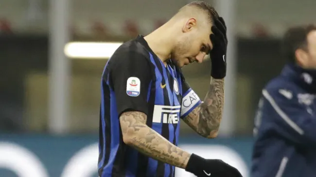 Icardi se lamenta tras fallar un opción de gol 