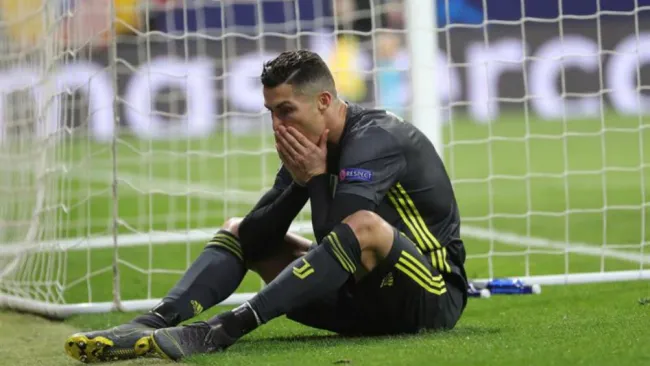 Cristiano se lamenta tras fallar una jugada