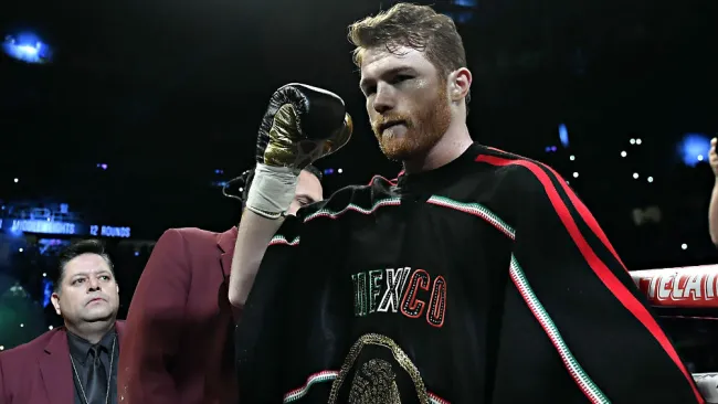 Canelo se prepara para afrontar un combate 
