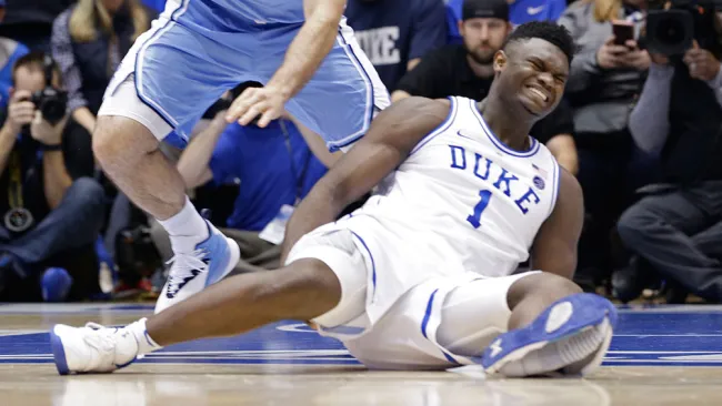 Zion Williamson sufre lesión en la rodilla