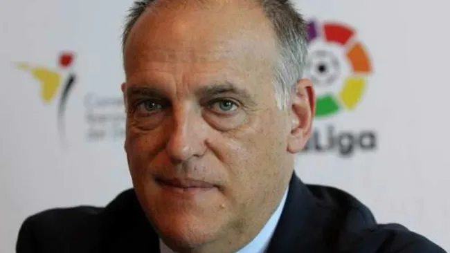 Javier Tebas posa para la lente de la agencia EFE