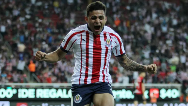 Vega festeja anotación frente al Atlas