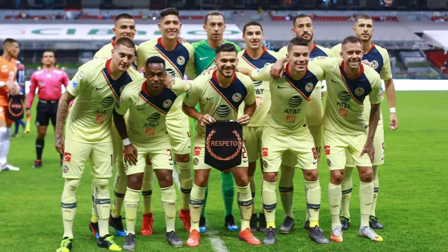 América tomándose la foto previo al partido ante Puebla 