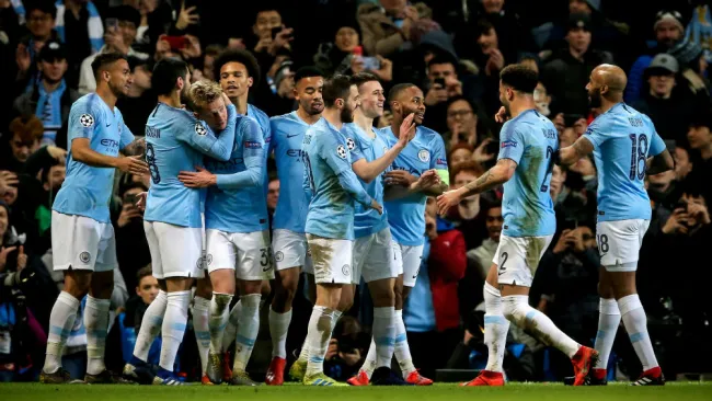 Manchester City celebra su triunfo frente al Schalke 04