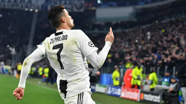 Cristiano Ronaldo festeja uno de sus goles contra el Atlético 