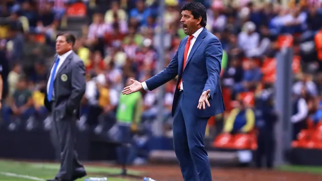 El timonel del Rebaño da indicaciones desesperadamente