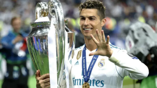 Cristiano Ronaldo celebra haber ganado ChampioNS League 
