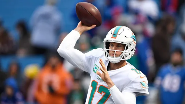 Ryan Tannehill en partido con Miami 