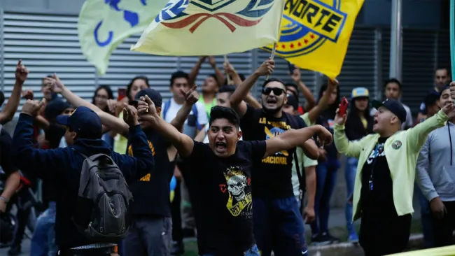 Afición recibe a las Águilas en Guadalajara