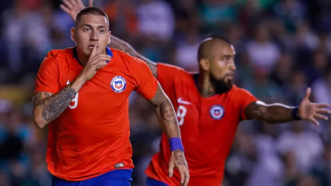 Nico Castillo festeja gol ante la Selección Mexicana