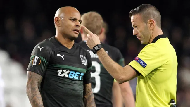 Krasnodar Ari durante un partido de la Europa League 