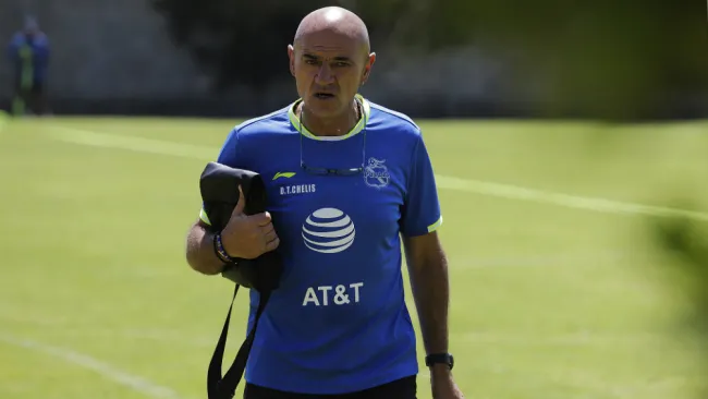 'Chelis' en entrenamiento con el Puebla 