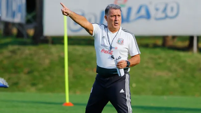 El Tata Martino durante un entrenamiento con los seleccionados mexicanos