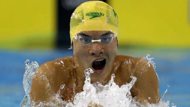 Kenneth To durante una competencia 