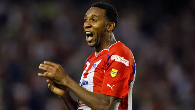 Viáfara en un juego con el Atlético Junior de Barranquilla