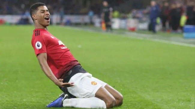 Marcus Rashford festeja gol