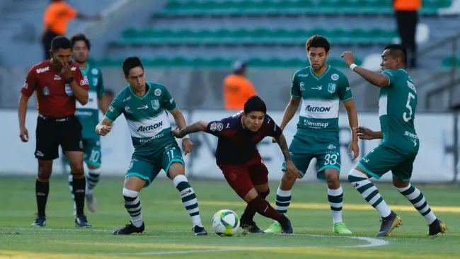 Chofis trata de llevarse la marca en juego amistoso de Chivas
