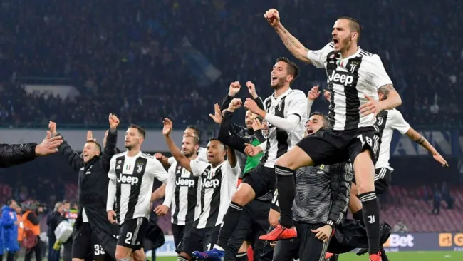Jugadores de la Juventus festejan un una victoria