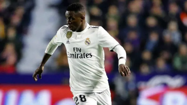 Vinicius Júnior durante un juego con el Real Madrid